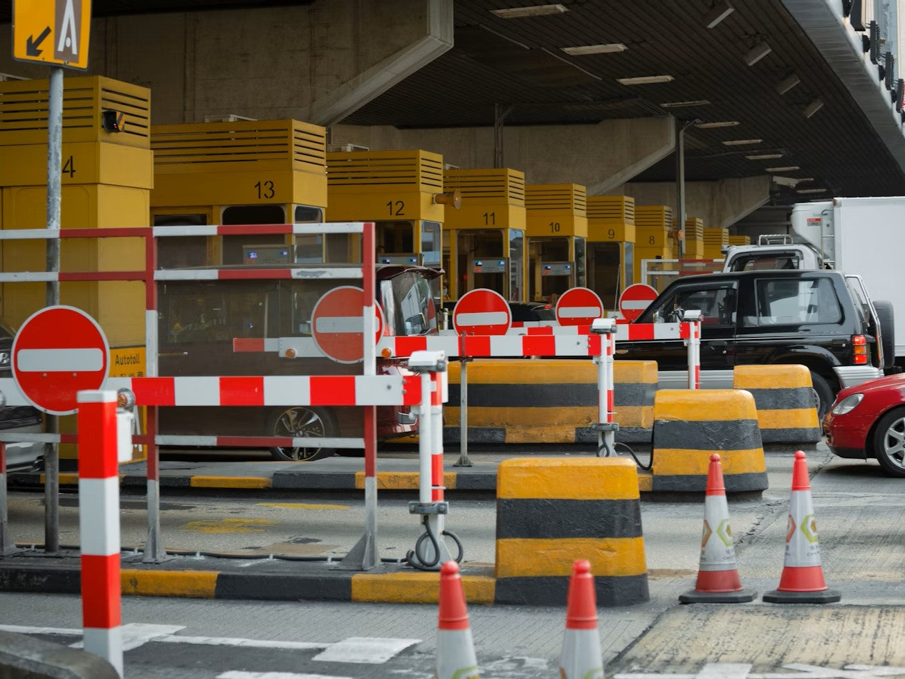 In the Future Your Car May Pay Tolls Automatically for You