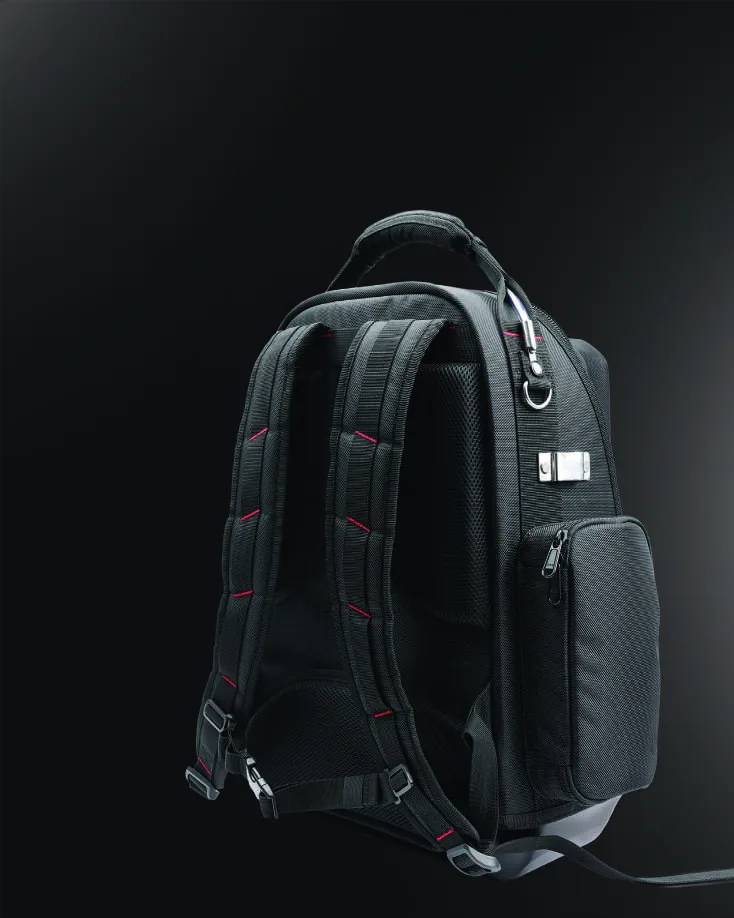 Rear view of the INNOVA 3996 showing the ventilated mesh back panel, padded straps and side pocket.